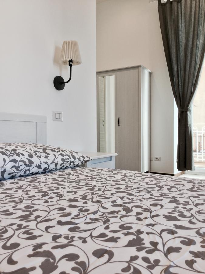 B&B Sant'Agostino Джовинацо Екстериор снимка